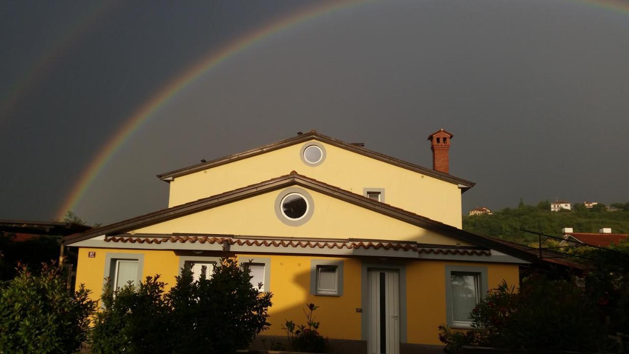 Apartma Brnistra Ginestra Koper Exterior foto