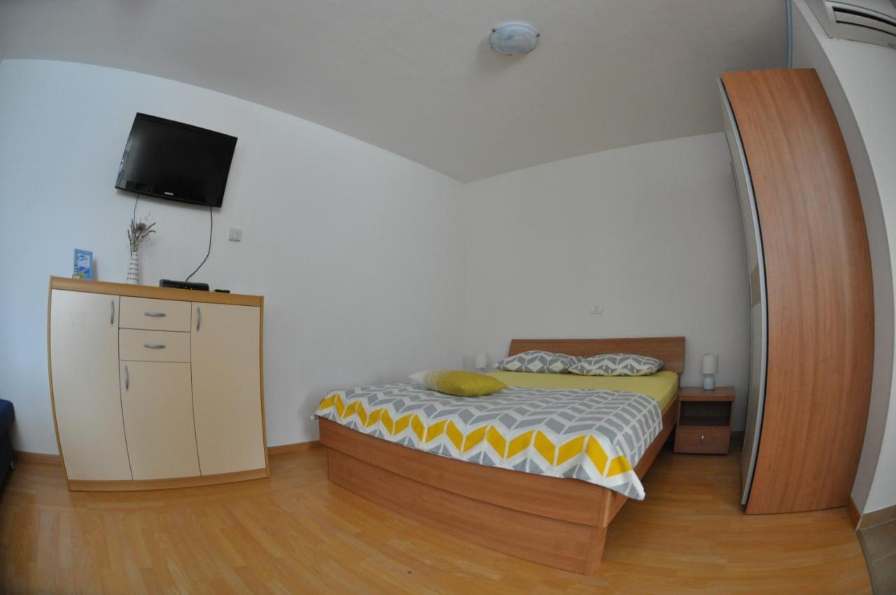 Apartma Brnistra Ginestra Koper Exterior foto