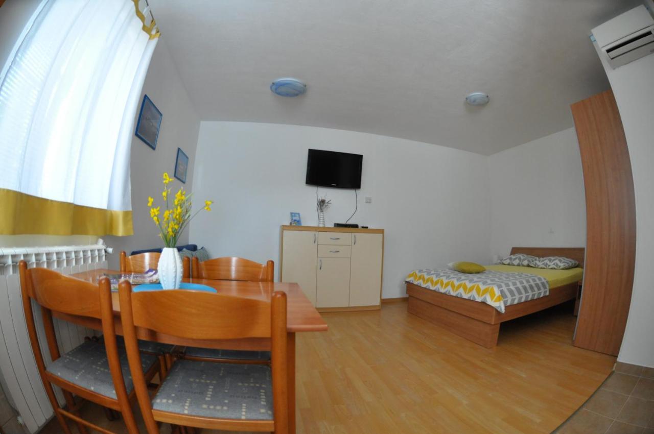 Apartma Brnistra Ginestra Koper Exterior foto